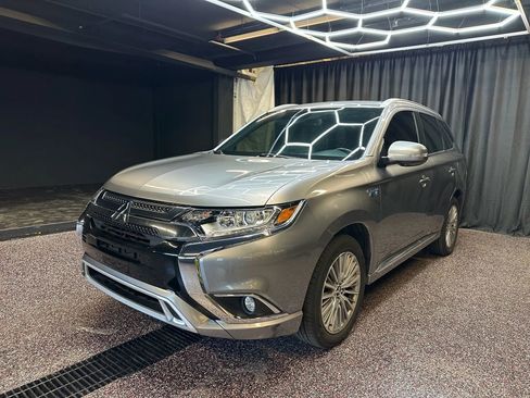 Used 2022 Mitsubishi Outlander SEL image 3
