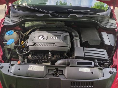 Used 2013 Volkswagen Beetle Turbo FWD image 29