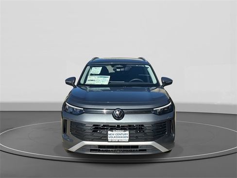 New 2026 Volkswagen Tiguan SE image 2