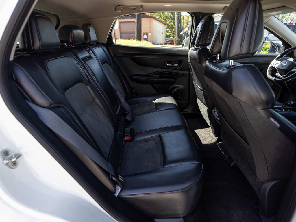 Used 2024 Nissan Ariya AWD image 27