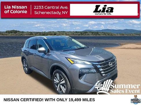 Certified 2026 Nissan Rogue SL AWD/4WD image 1
