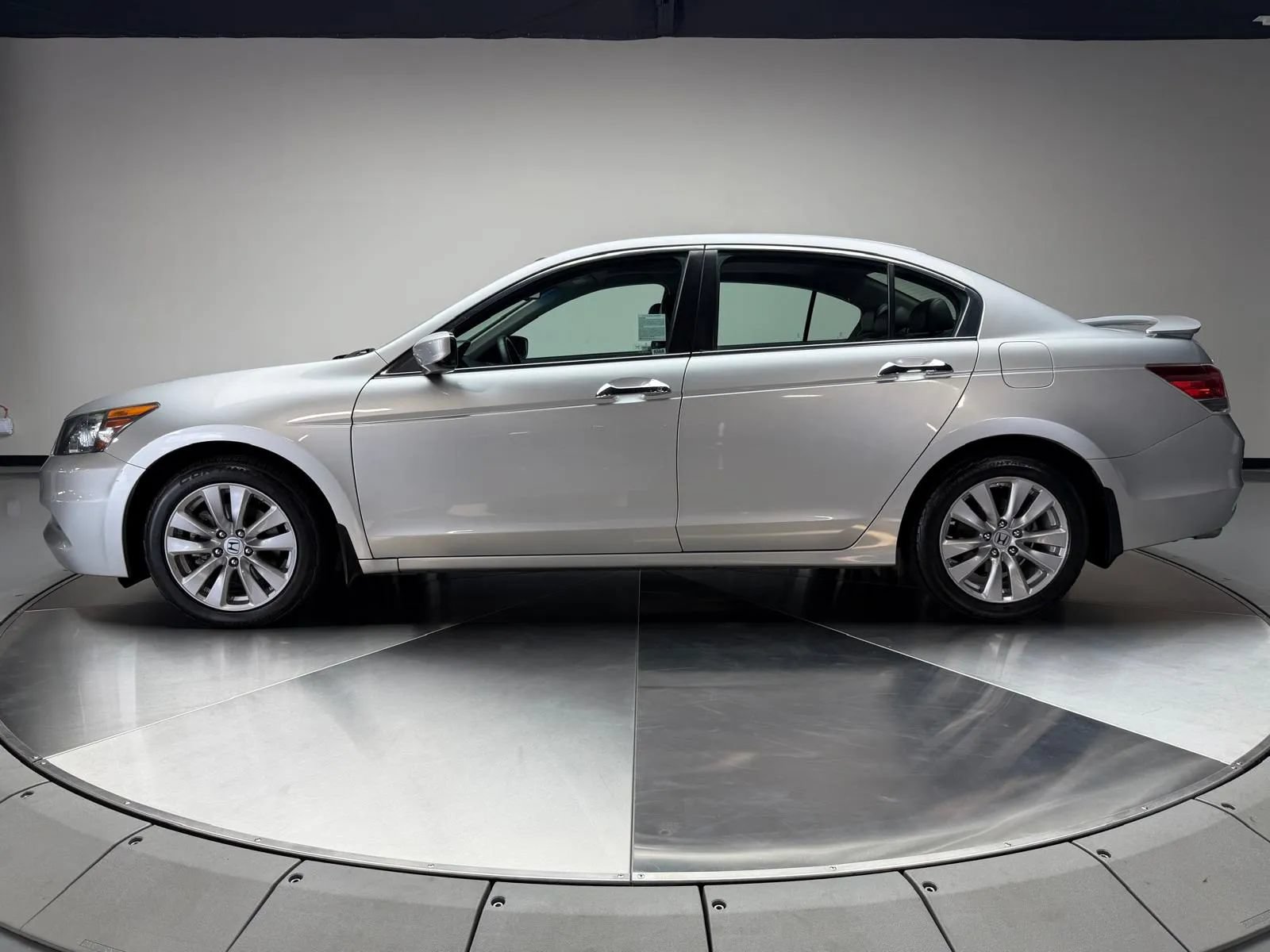 Used 2012 Honda Accord EX-L image 4