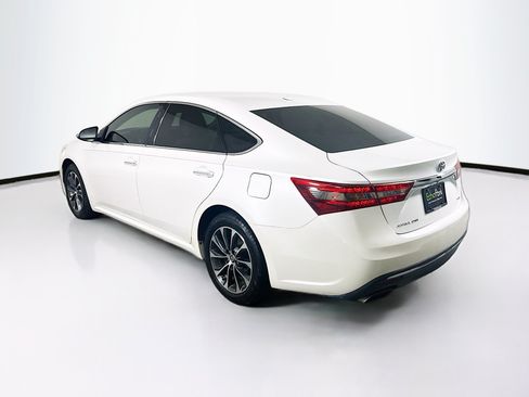 Used 2016 Toyota Avalon XLE FWD image 5