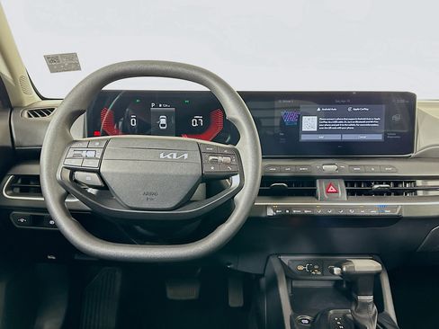 Used 2025 Kia K4 LXS image 18