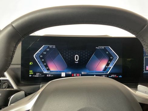 Certified 2025 BMW 330i Sedan w/ M Sport Package image 10