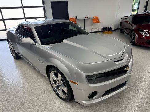 Used 2010 Chevrolet Camaro SS w/ RS Package RWD image 20