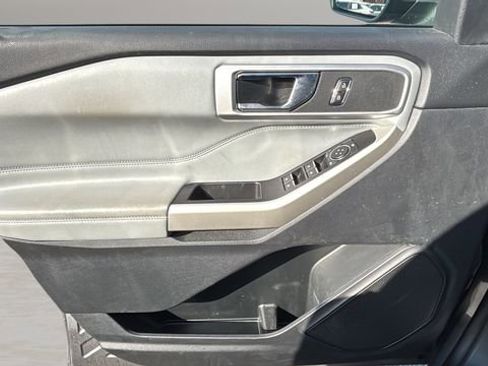 Used 2021 Ford Explorer XLT w/ Equipment Group 202A image 16