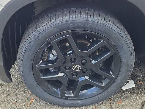 Certified 2024 Honda Passport Black Edition image 7