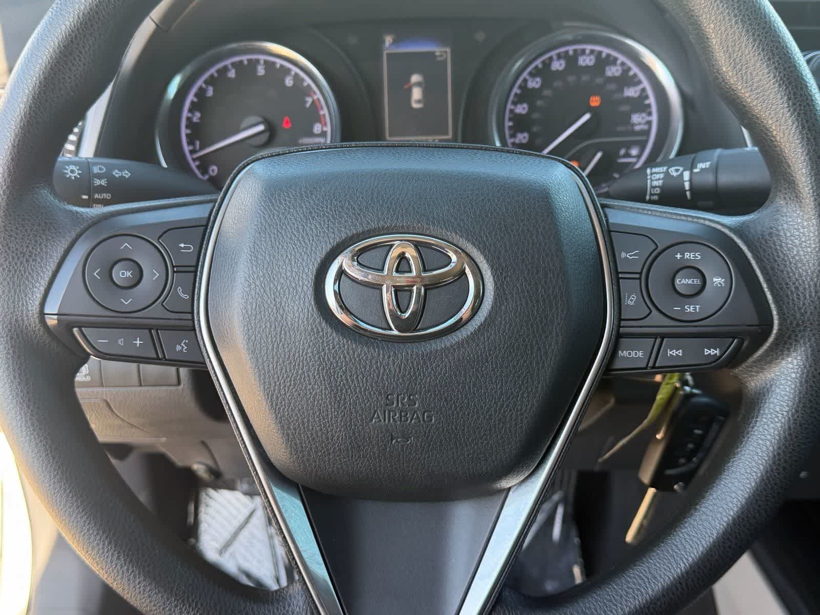 Used 2020 Toyota Camry LE FWD image 30