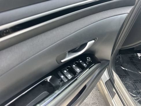 Used 2024 Hyundai Tucson Limited AWD/4WD image 17