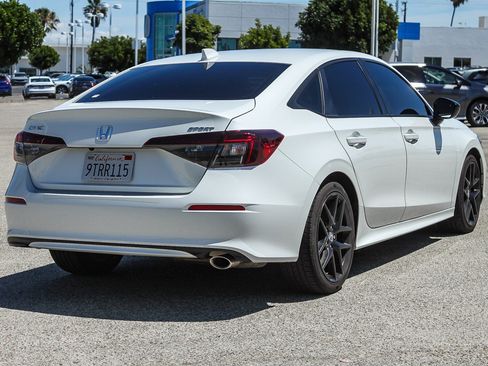 Used 2025 Honda Civic Sport image 9