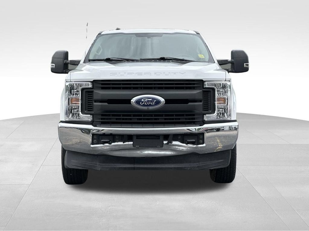 Used 2018 Ford F250 XL w/ Power Equipment Group AWD/4WD image 7