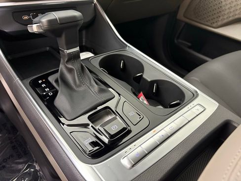 New 2026 Kia Carnival EX FWD image 32