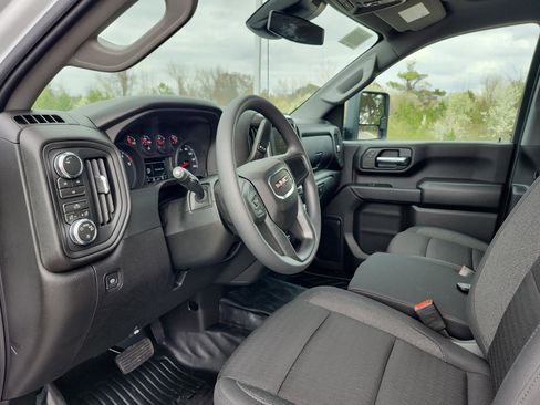 New 2026 GMC Sierra 3500 Pro w/ Convenience Package image 9