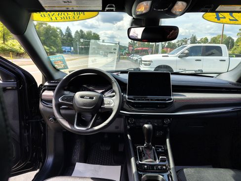 Certified 2024 Jeep Compass Trailhawk w/ Trailhawk Convenience Group image 22