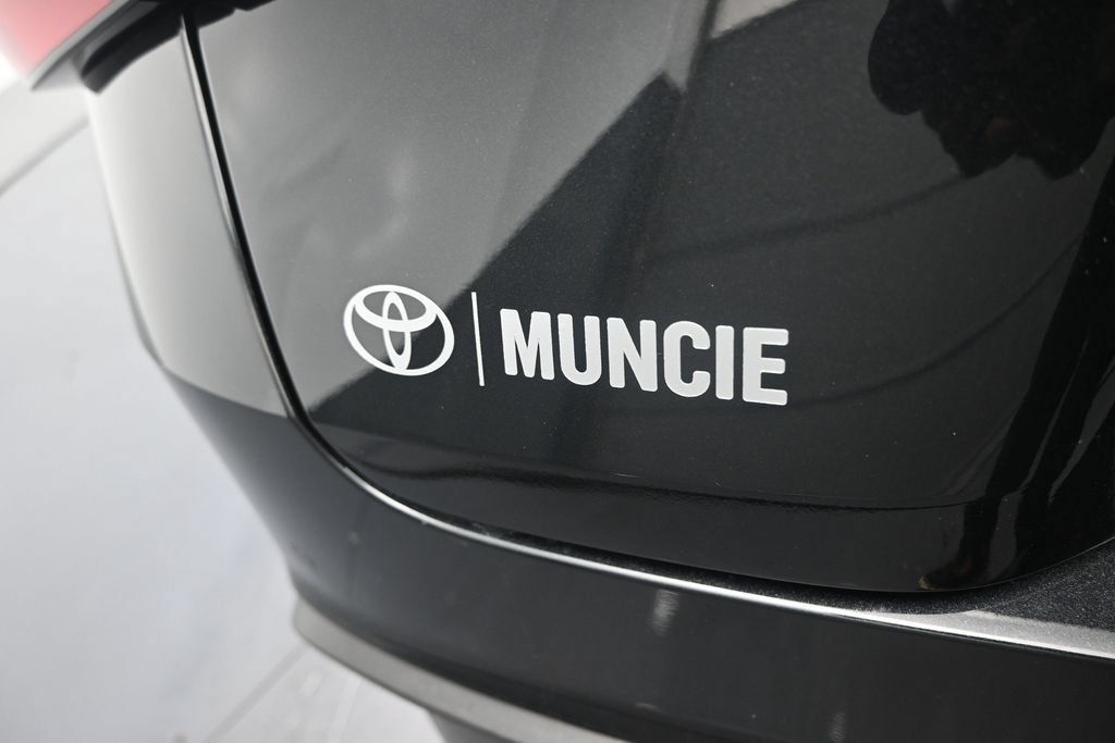 Used 2024 Lexus IS 300 w/ Premium Package RWD image 42