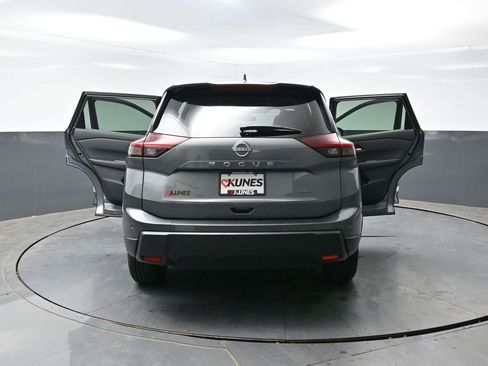 Used 2025 Nissan Rogue SV AWD/4WD image 56