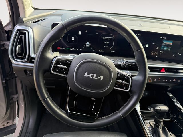 Used 2025 Kia Sorento SX Prestige AWD/4WD image 13