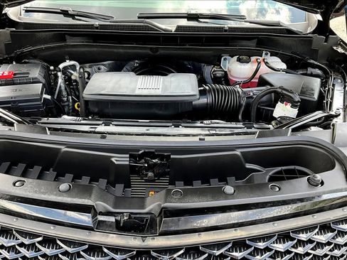 Used 2025 Cadillac Escalade ESV Sport Platinum image 35