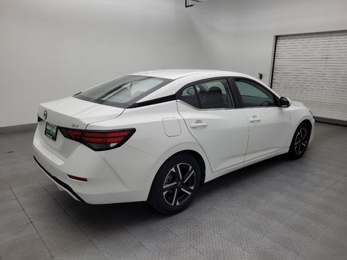 Used 2024 Nissan Sentra SV FWD image 9