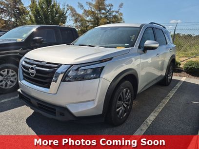 Certified 2025 Nissan Pathfinder SV