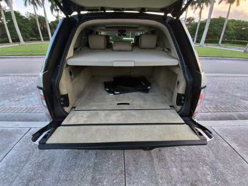 Used 2015 Land Rover Range Rover HSE image 50