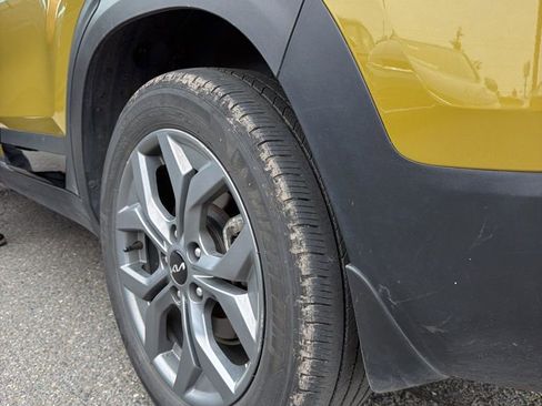 Used 2024 Kia Seltos S image 9