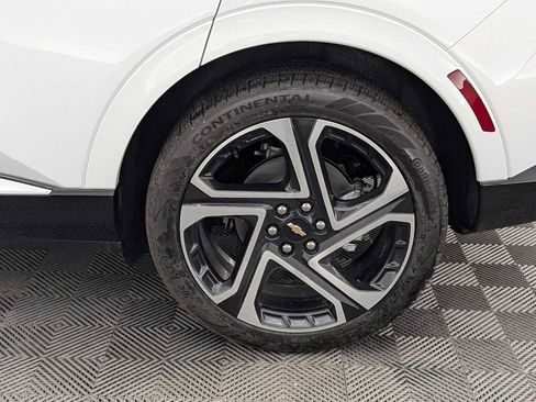 New 2026 Chevrolet Equinox EV LT image 13