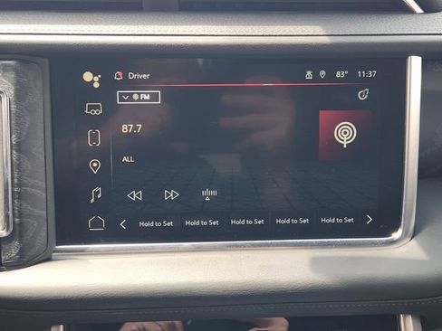 Used 2024 GMC Yukon XL Denali AWD/4WD image 14