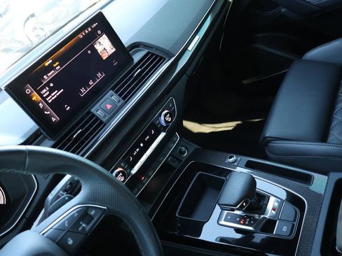 Used 2024 Audi SQ5 Premium Plus AWD/4WD image 19