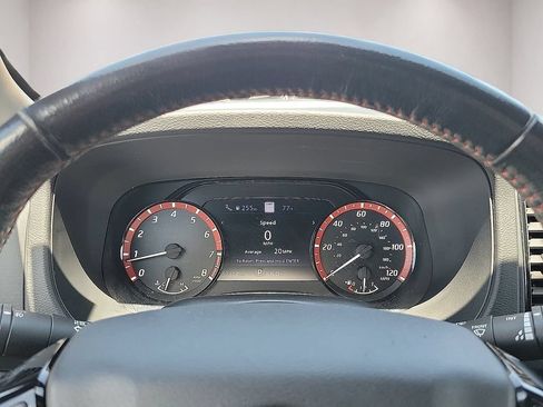 Used 2022 Nissan Frontier Pro-X RWD image 17