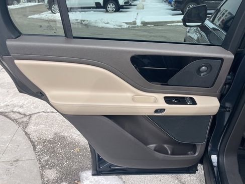 Used 2021 Lincoln Aviator Reserve w/ Equipment Group 201A image 18