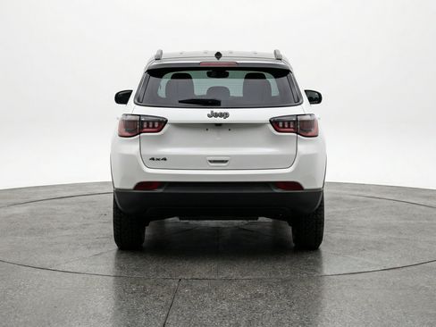 Used 2025 Jeep Compass Trailhawk AWD/4WD image 7