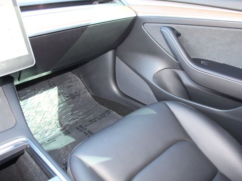 Used 2021 Tesla Model 3 Performance image 48