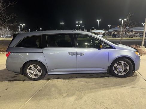 Used 2011 Honda Odyssey Touring Elite image 9