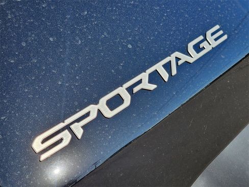 New 2026 Kia Sportage LX image 8