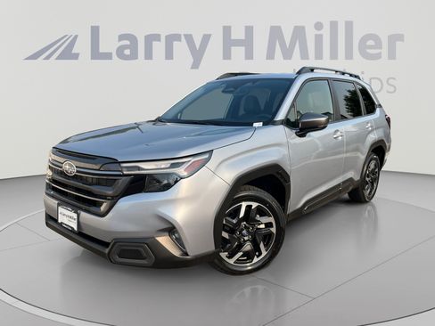 Used 2025 Subaru Forester Limited AWD/4WD image 1