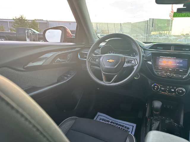 Used 2021 Chevrolet TrailBlazer LT w/ Convenience Package FWD image 29