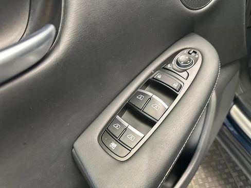 Used 2022 INFINITI QX50 Luxe AWD/4WD image 11