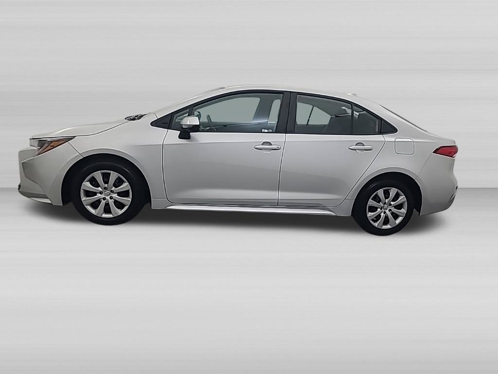 Used 2025 Toyota Corolla LE FWD image 8