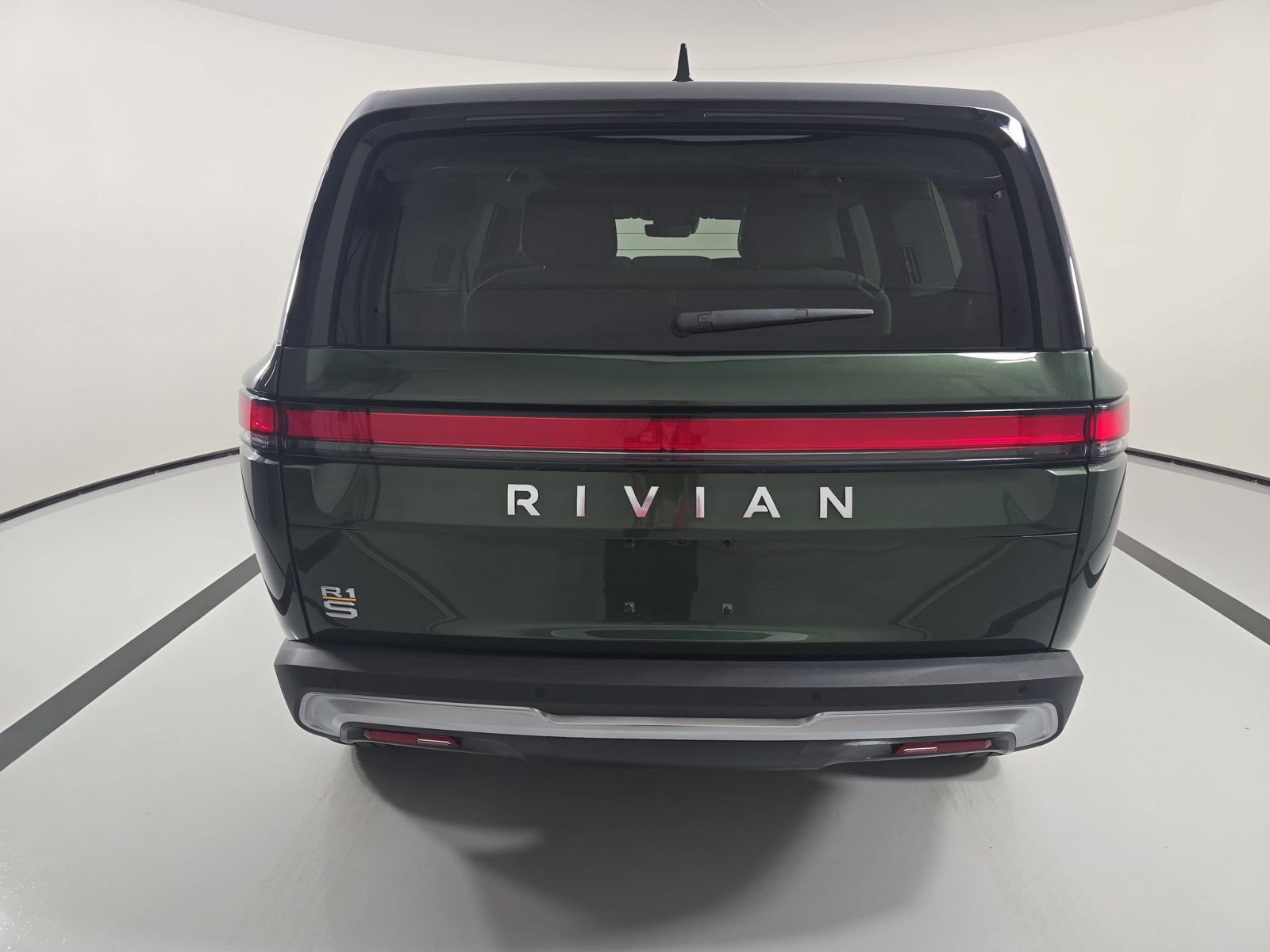 Used 2023 Rivian R1S Adventure Quad AWD/4WD image 4