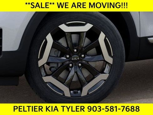 New 2025 Kia Telluride S image 9