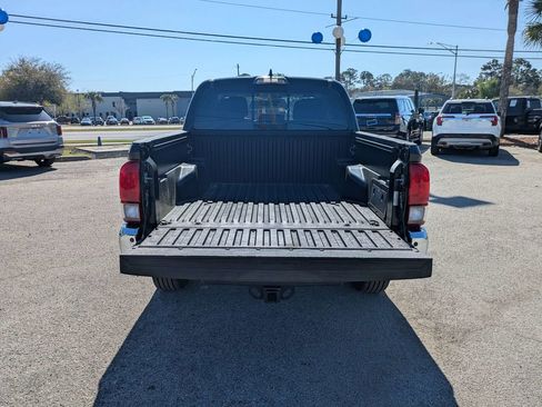 Used 2019 Toyota Tacoma SR5 image 13
