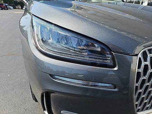 Used 2023 Lincoln Corsair AWD w/ Equipment Group 101A image 7