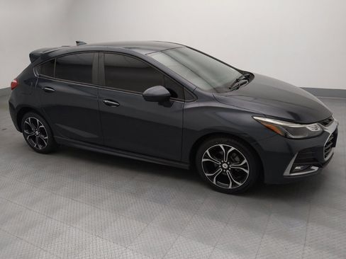 Used 2019 Chevrolet Cruze LT w/ Convenience Package FWD image 11