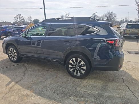 Used 2025 Subaru Outback Limited image 7