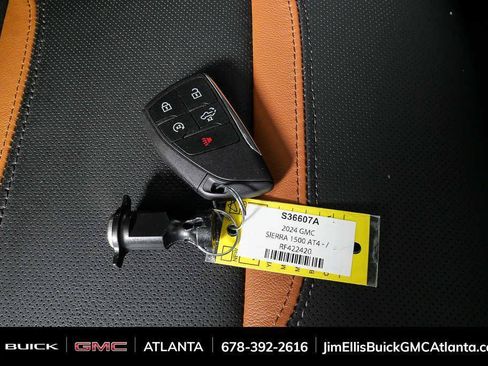 Used 2024 GMC Sierra 2500 AT4 w/ AT4 Premium Plus Package AWD/4WD image 24