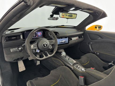 Used 2023 Maserati MC20 Spyder image 17