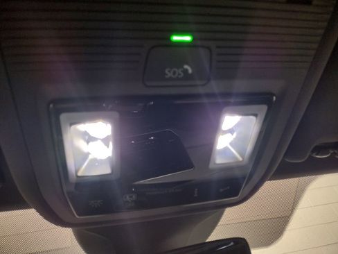 New 2025 Volkswagen ID.4 Pro image 27