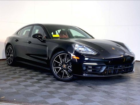 Certified 2023 Porsche Panamera 4 Platinum Edition AWD/4WD image 9